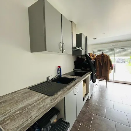 Maison Bord De Mer, Equipee Amenagee Avec Jardin Holiday home
