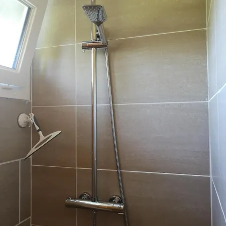 Maison Bord De Mer, Equipee Amenagee Avec Jardin * Gueutteville-les-Gres